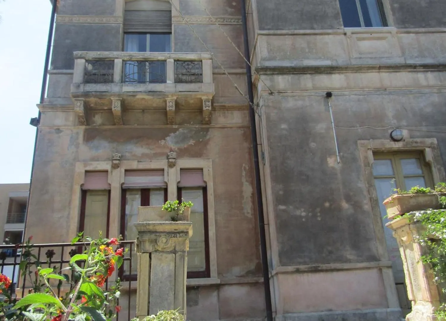 Villa Liberty Catane Italie